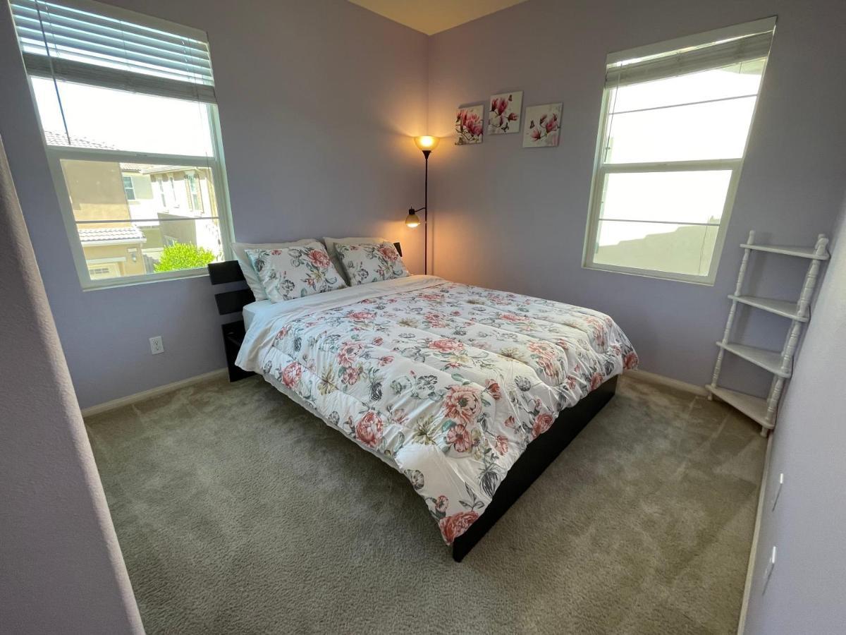 Spacious And Modern Home Near Temecula Wineries Murrieta Exterior foto